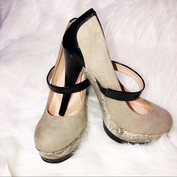 Jessica Simpson Shoes - Jessica Simpson Platform pumps Taupe Grey